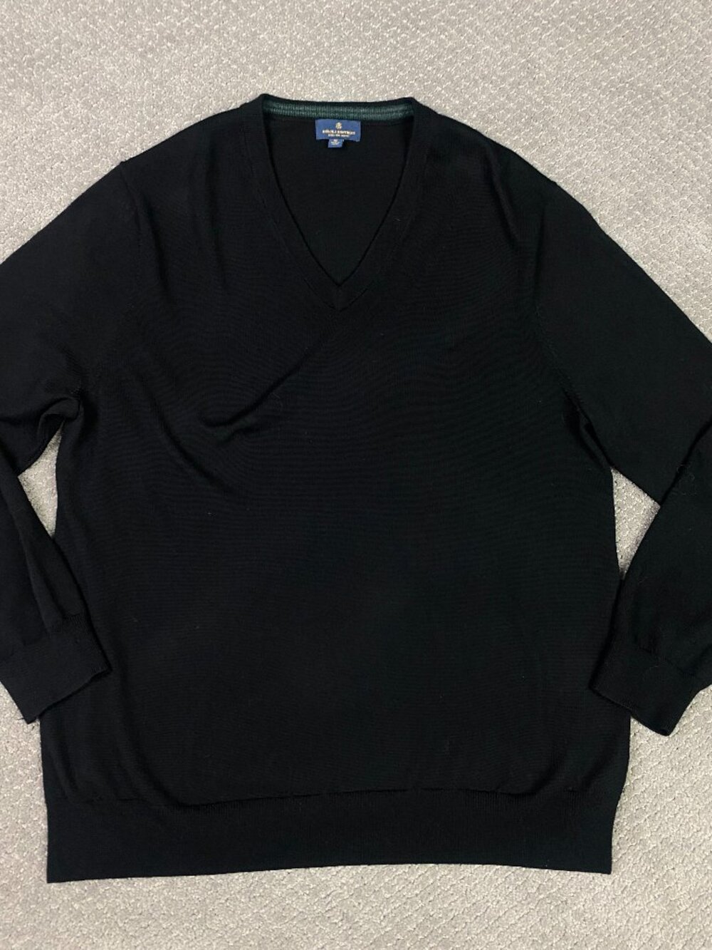 Brooks Brothers Merino Wool Sweater Mens XL Black V-Neck Pullover Jumper Preppy